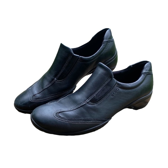 Ecco  Women's Black Loafers Size 8.5/ 39 - Picture 1 of 7